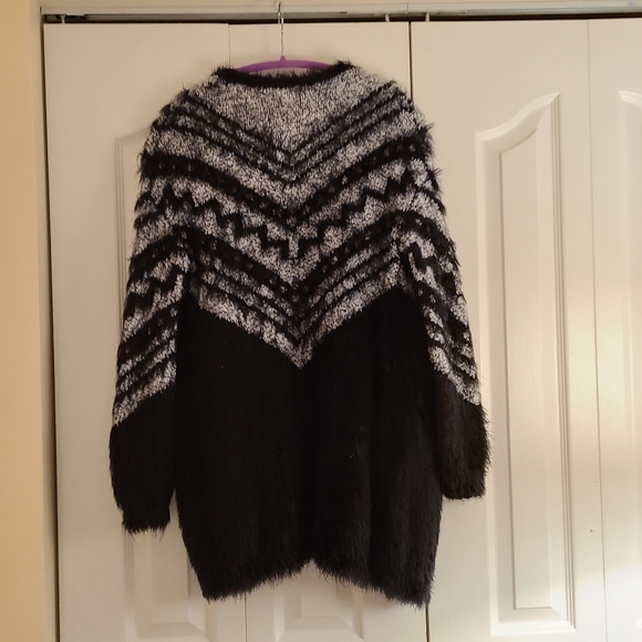 Saks fifth ave fuzzy cardigan - Picture 4 of 5